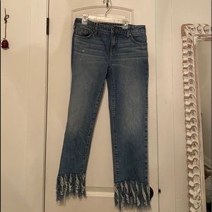JEAN WORN ONCE! SUPER CUTE DETAIL AT BOTTOM!